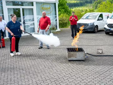 Feuerlöscher Übung